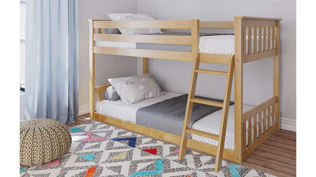 Max & Lily Twin Over Twin Low Bunk Bed